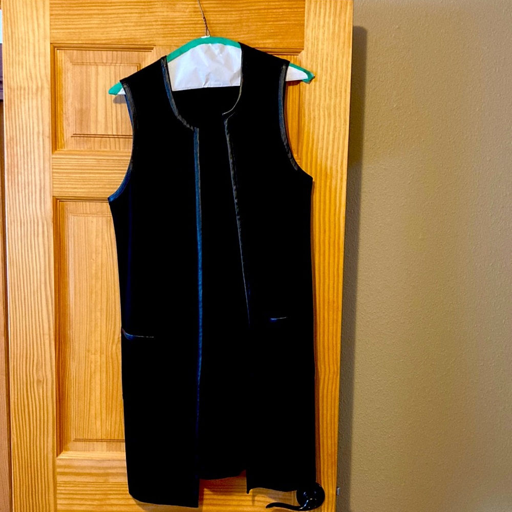 Long White House Black Market Women Dress Vest